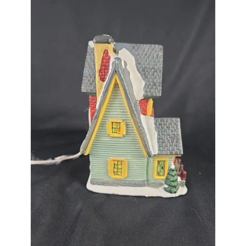 Vintage Santa's Workbench The Wax & Wick Shoppe Christmas Village Tested Working